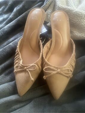 Time and Tru Pointed Bow Mule in Tan